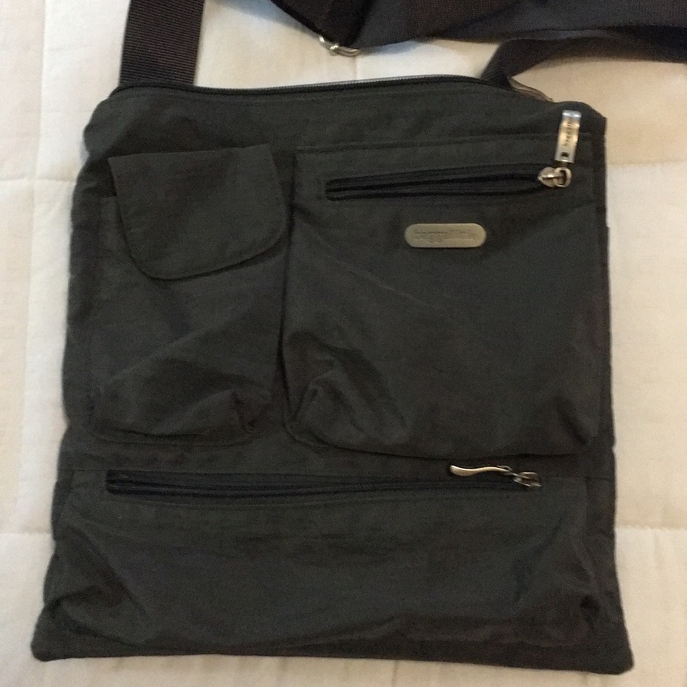 Baggalini cross body mini bag